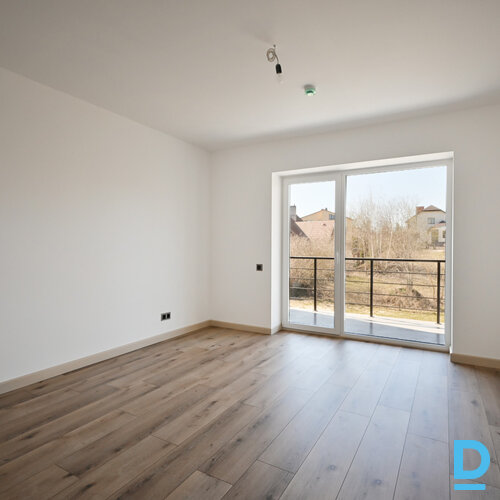 Pārdod māju Hildas Vīkas iela 7