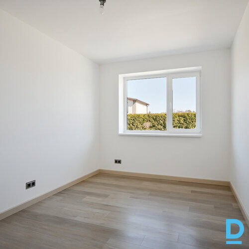 Pārdod māju Hildas Vīkas iela 7