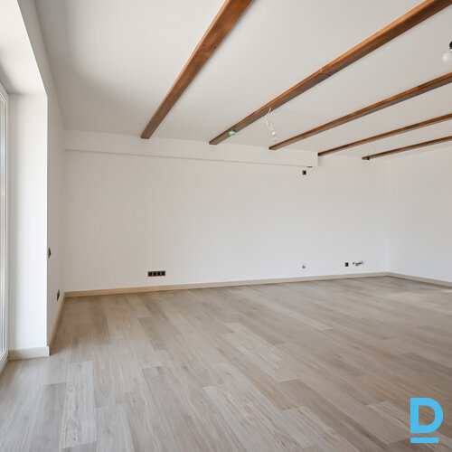 Pārdod māju Hildas Vīkas iela 7