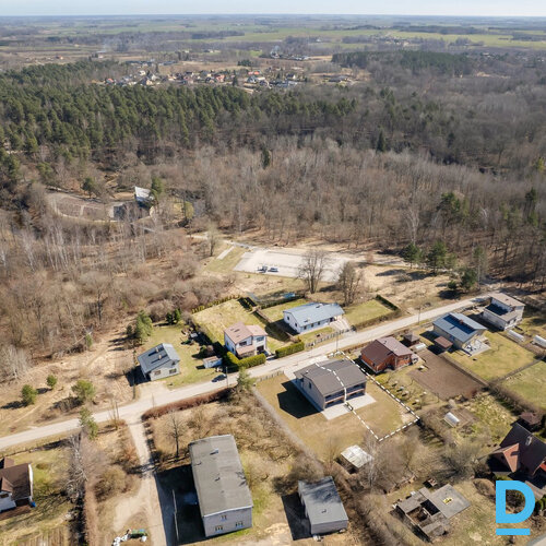 Pārdod māju Hildas Vīkas iela 7