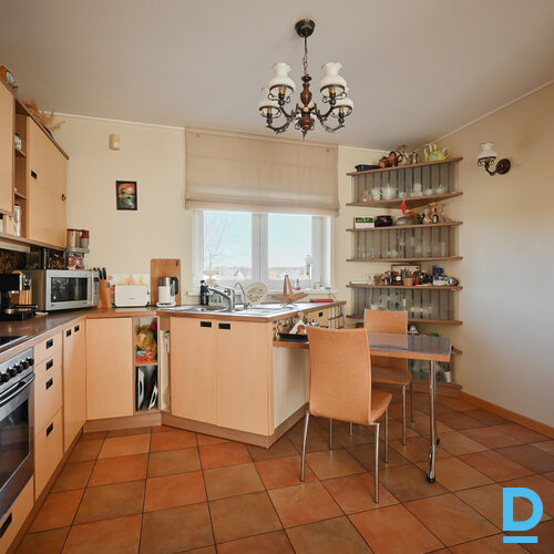 Pārdod māju Ošu iela 4