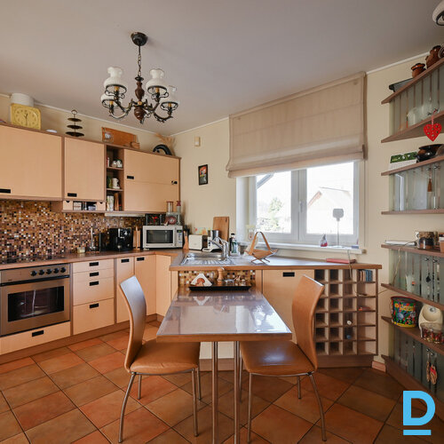 Pārdod māju Ošu iela 4