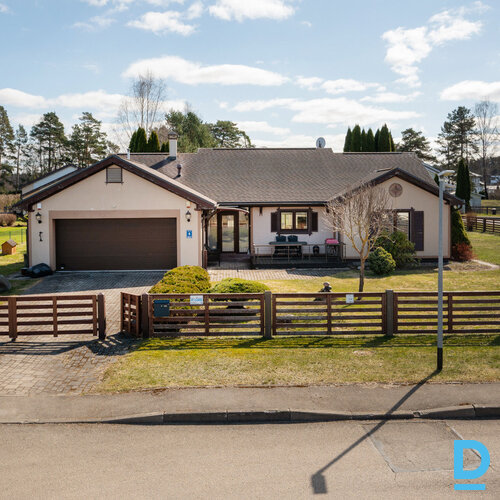 Pārdod māju Ošu iela 4