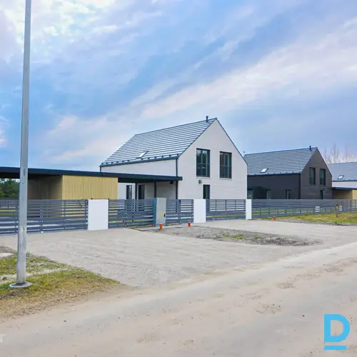 Pārdod mājas Sila iela 28