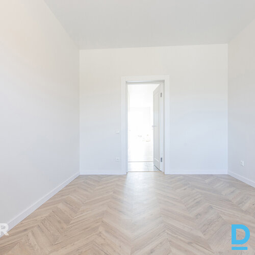 Divģimeņu mājas daļa Līčos pie Juglas upes – daba, privātums un pilsētas tuvumsP