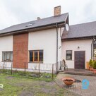 Продаётся уютный двухэтажный семейный дом с благоустроенной территорией в тихом 