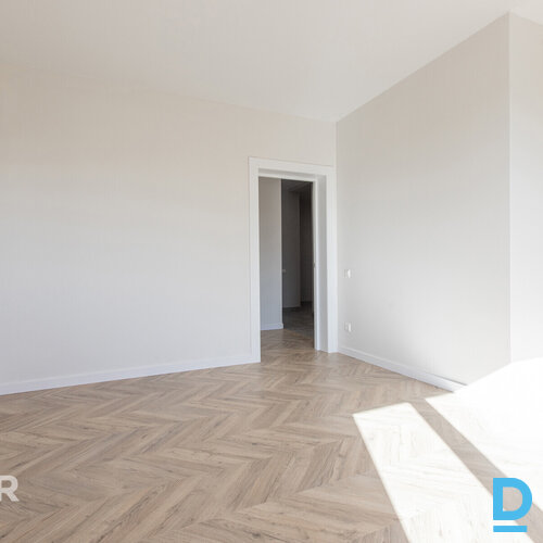 Divģimeņu mājas daļa Līčos pie Juglas upes – daba, privātums un pilsētas tuvumsP