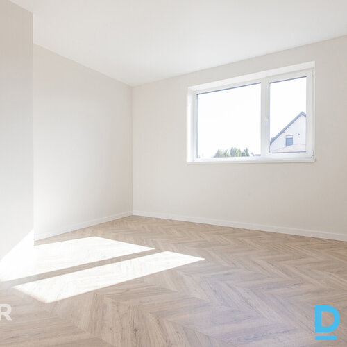 Divģimeņu mājas daļa Līčos pie Juglas upes – daba, privātums un pilsētas tuvumsP