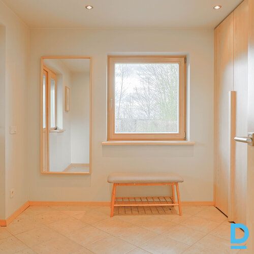 Pārdod māju Ievu iela 19