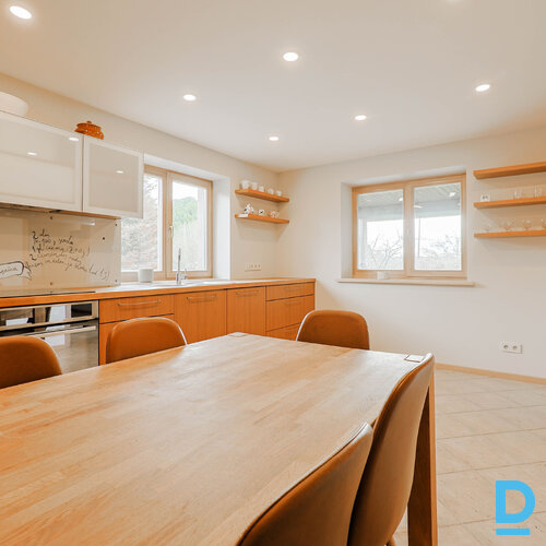 Pārdod māju Ievu iela 19