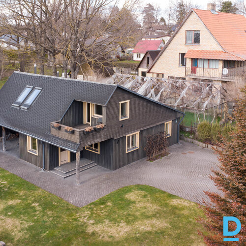 Pārdod māju Ievu iela 19