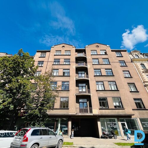 Gaišs, kvalitatīvs birojs Rīgas centrā