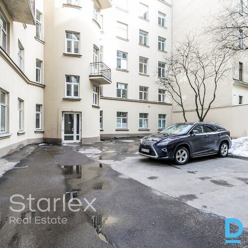 Gaišs, kvalitatīvs birojs Rīgas centrā