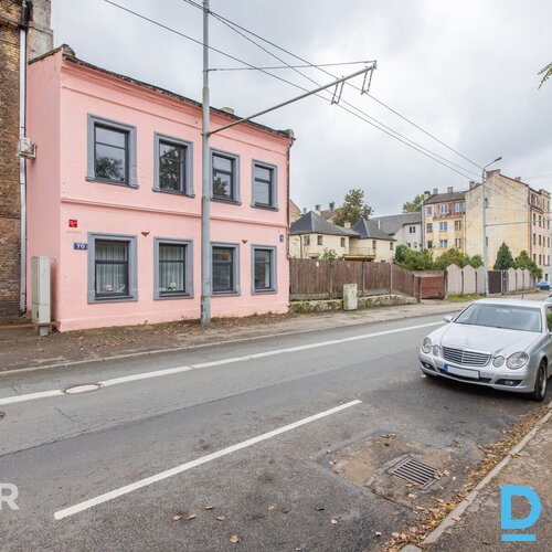 Pārdod ienesīgu īstermiņa īres īpašumu – dzīvojamā māja ar 5 dzīvokļiem, Rīgā, L