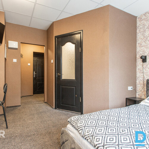 Pārdod ienesīgu īstermiņa īres īpašumu – dzīvojamā māja ar 5 dzīvokļiem, Rīgā, L