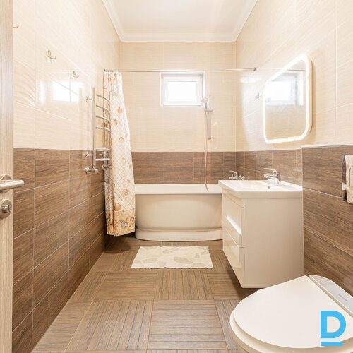 Pārdod māju Silaputninu iela 22