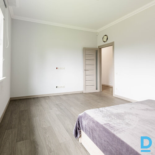 Pārdod māju Silaputninu iela 22