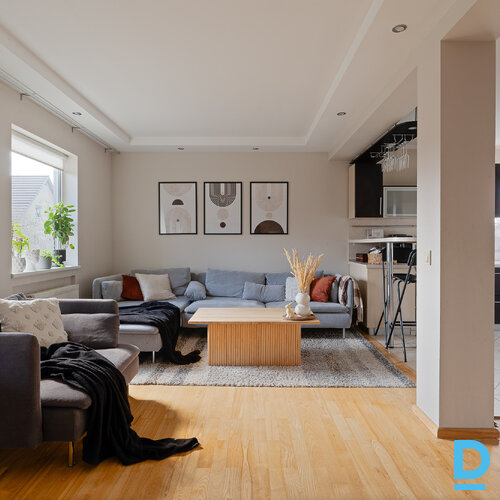 Pārdod māju Kooperatīva iela 22