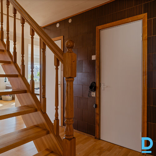 Pārdod māju Kooperatīva iela 22