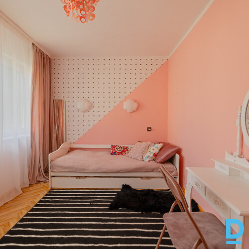 Pārdod māju Kooperatīva iela 22