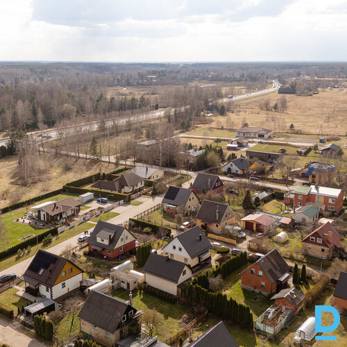 Pārdod māju Kooperatīva iela 22