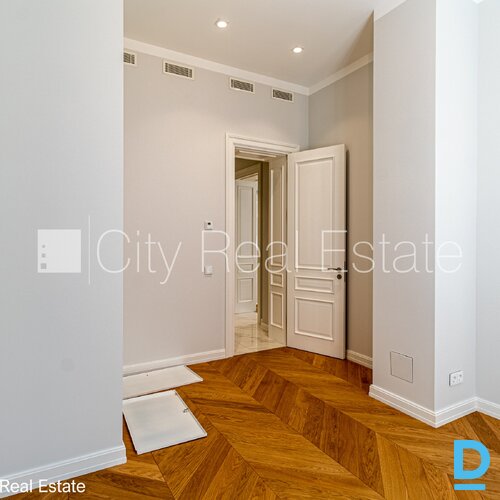 Izīrē dzīvokli Rīgā