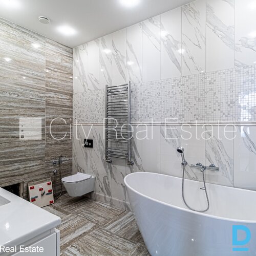 Izīrē dzīvokli Rīgā