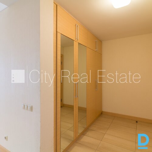 Izīrē dzīvokli Rīgā