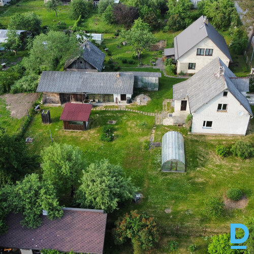 Pārdod māju Smilšu iela 28