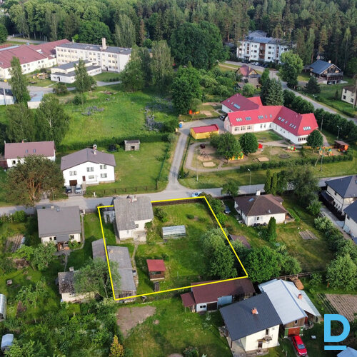 Pārdod māju Smilšu iela 28