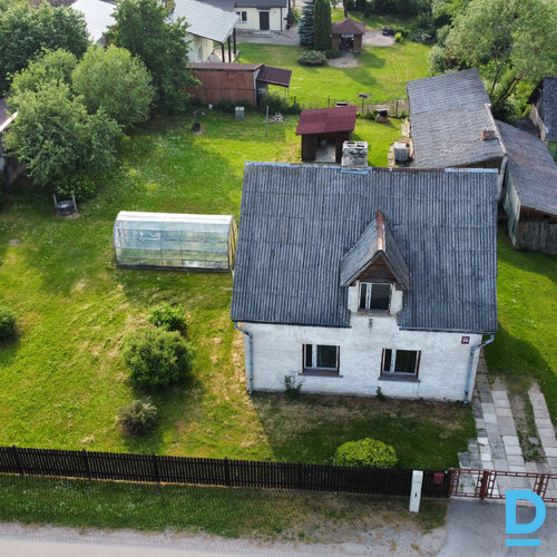 Pārdod māju Smilšu iela 28