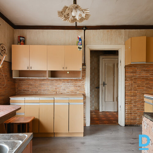 Pārdod māju Smilšu iela 28