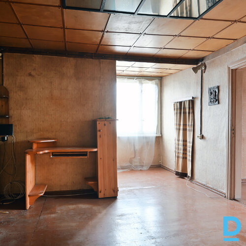 Pārdod māju Smilšu iela 28