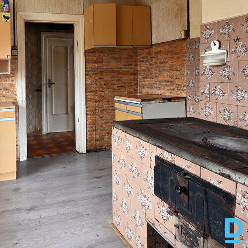 Pārdod māju Smilšu iela 28