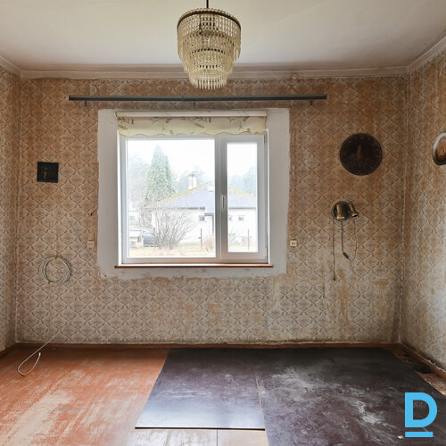 Pārdod māju Smilšu iela 28