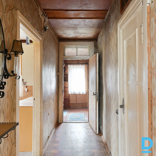 Pārdod māju Smilšu iela 28