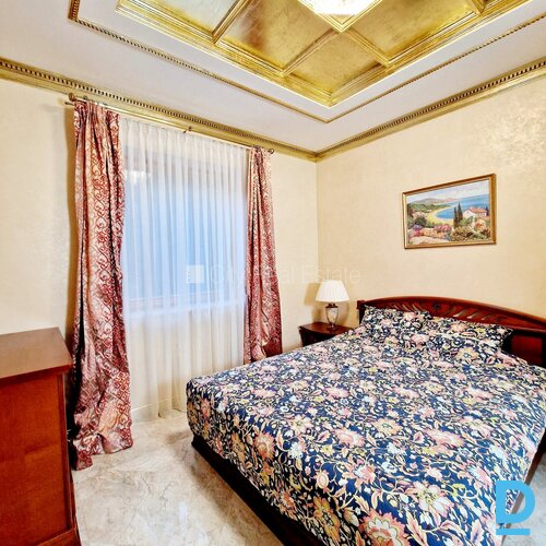 Izīrē māju Jūrmalā