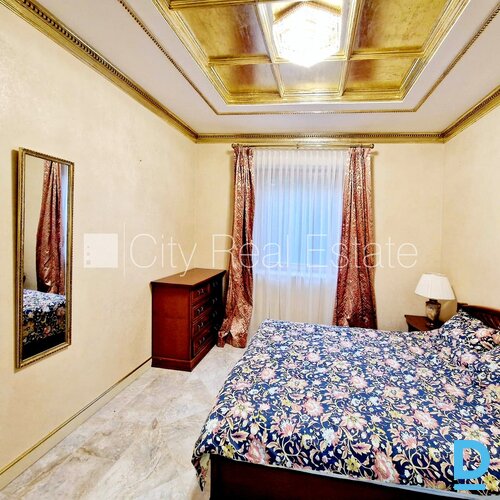 Izīrē māju Jūrmalā