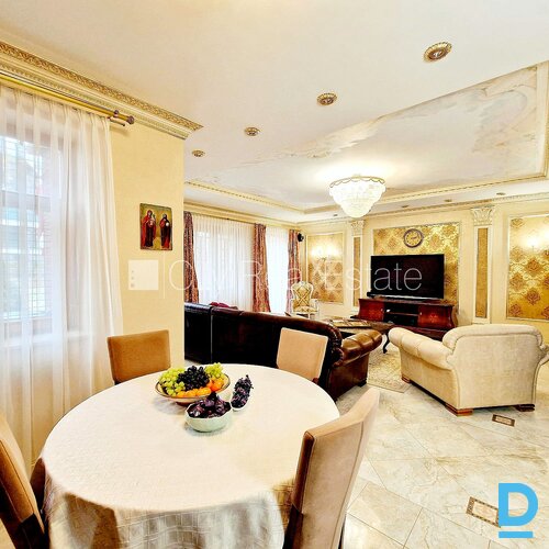 Izīrē māju Jūrmalā