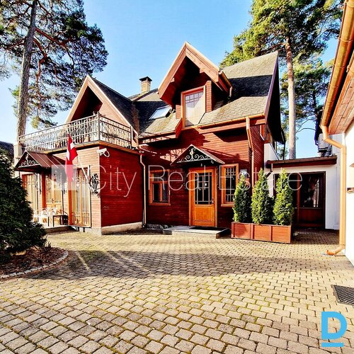 Izīrē māju Jūrmalā