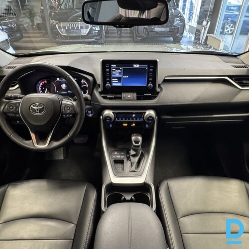 Pārdod Toyota Rav4 2.0i, 2021 Pārdod Toyota Rav4 2.0i, 2021