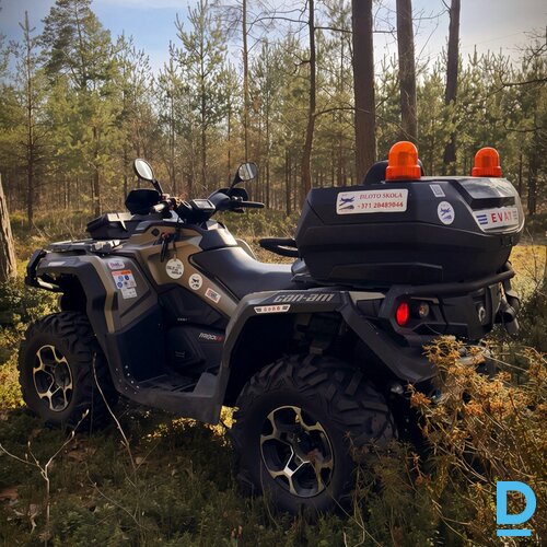 Pārdod Can-Am Outlander MAX 1000 Limited  kvadraciklu, 1000 cm³, 2015