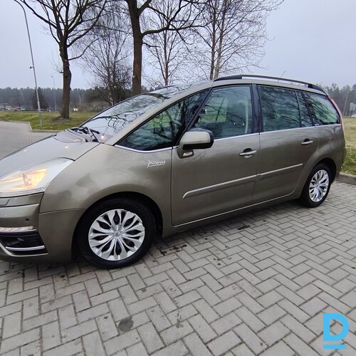 Pārdod Citroen C4 Picasso, 2012
