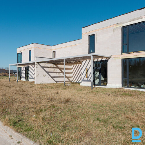 Pārdod māju Ziemciešu iela 24