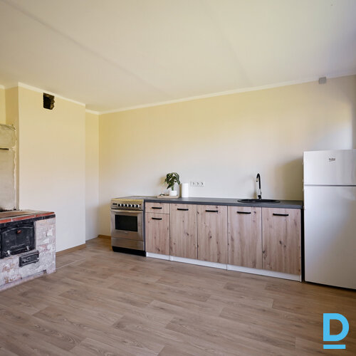 Pārdod māju Lazdulejas