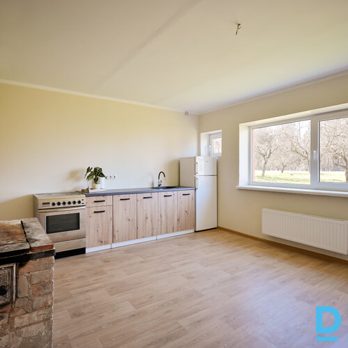 Pārdod māju Lazdulejas