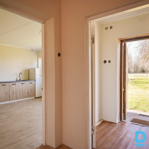 Pārdod māju Lazdulejas