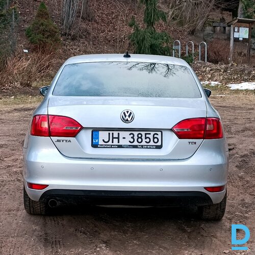 Pārdod Volkswagen Jetta, 2011