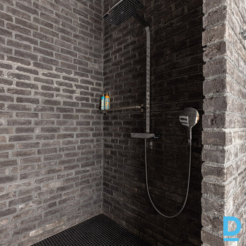 Pārdod māju Lielā iela 52