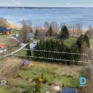 100 metrus no Ķīšezera pārdodas 1421 m² zemes gabals privātai apbūvei.Zeme atrod